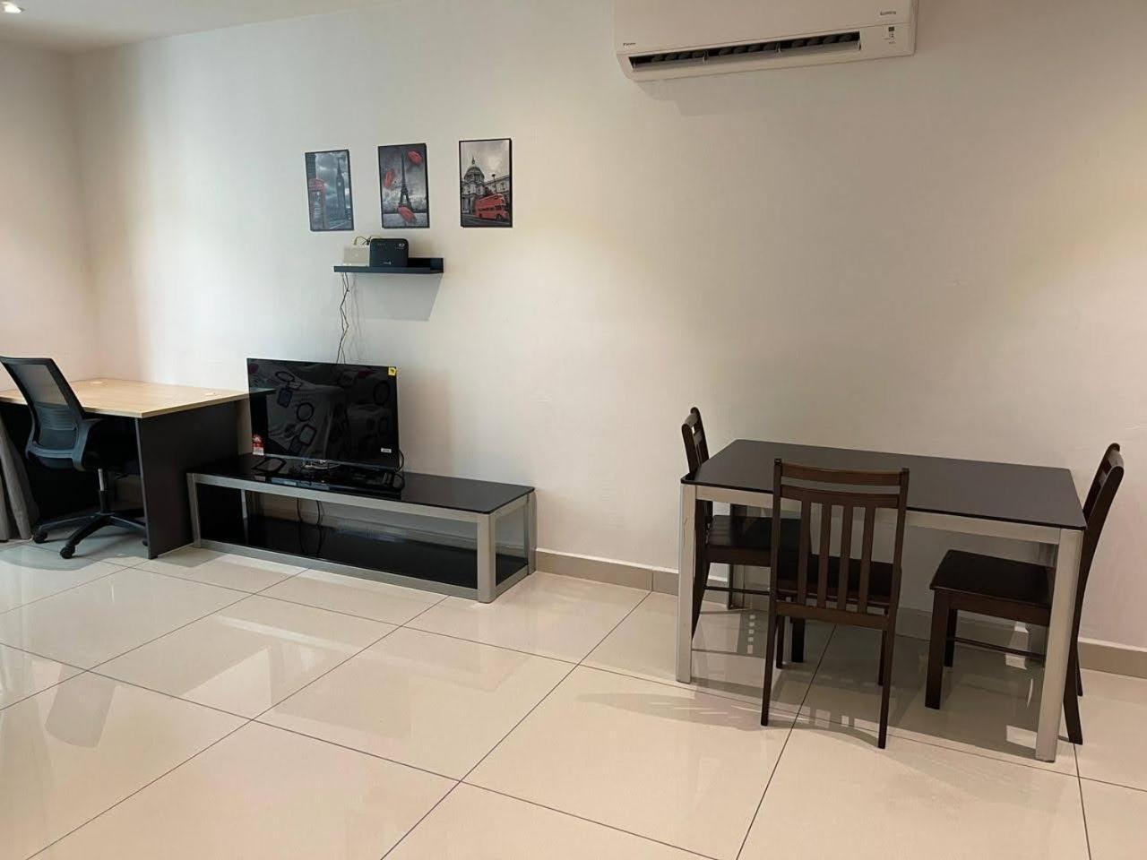 Jb City D'Esplanade Shopping Mall Apartment Johor Bahru Exterior photo