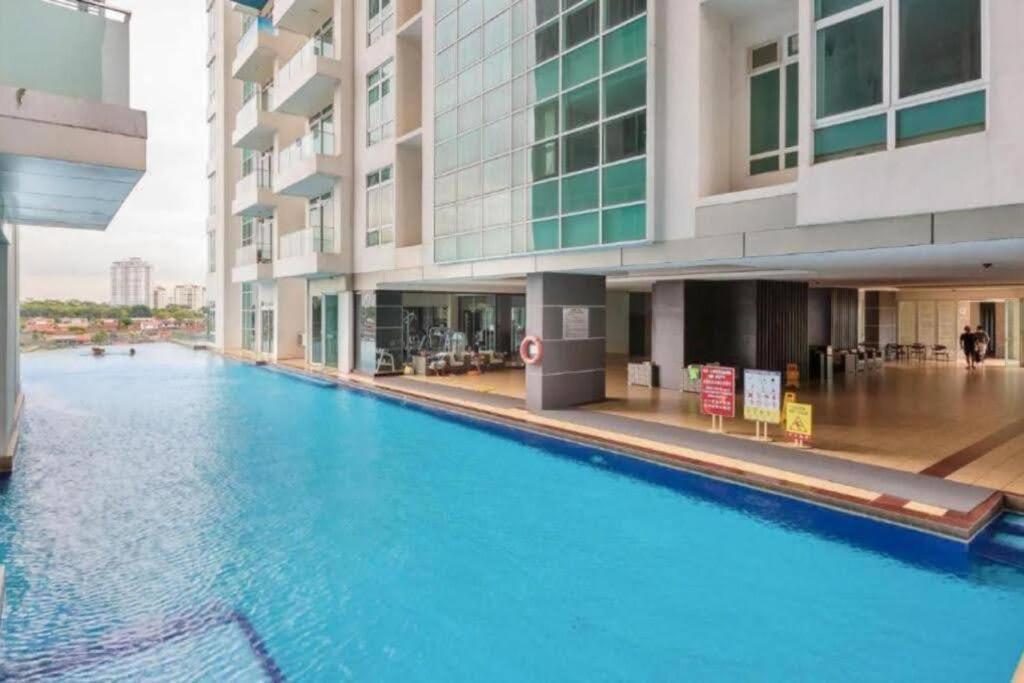 Jb City D'Esplanade Shopping Mall Apartment Johor Bahru Exterior photo
