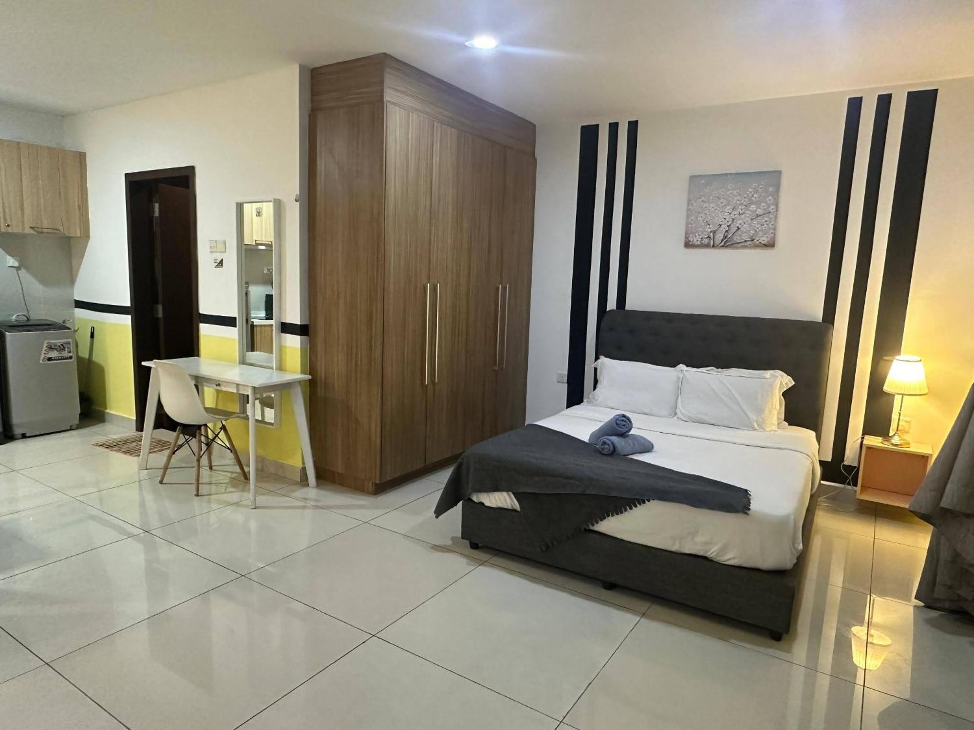 Jb City D'Esplanade Shopping Mall Apartment Johor Bahru Exterior photo
